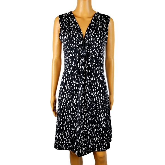 Merona Dresses & Skirts - Merona Black White Deep V Neck Sleeveless Dress With Front Knot Small NWOT